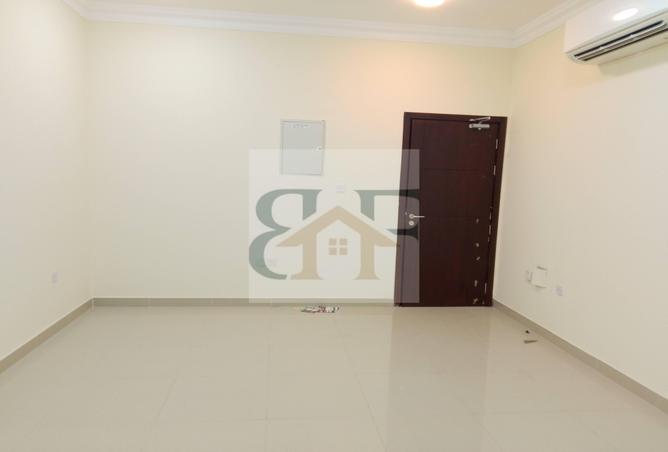 972193 - Property Image 2