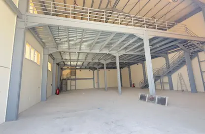 مخزن - استوديو - 8 حمامات للبيع في بركة العوامر - الوكرة