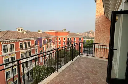 Apartment - 1 Bedroom - 2 Bathrooms for sale in Venezia - Qanat Quartier - The Pearl Island - Doha