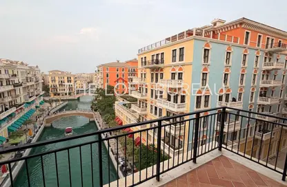 Apartment - 3 Bedrooms - 3 Bathrooms for rent in Carnaval - Qanat Quartier - The Pearl Island - Doha