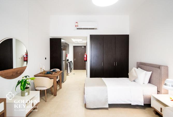 990296 - Property Image 3