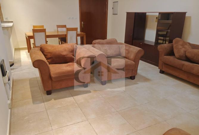 988122 - Property Image 2