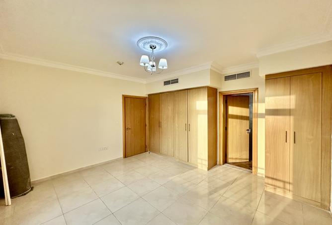 938848 - Property Image 2