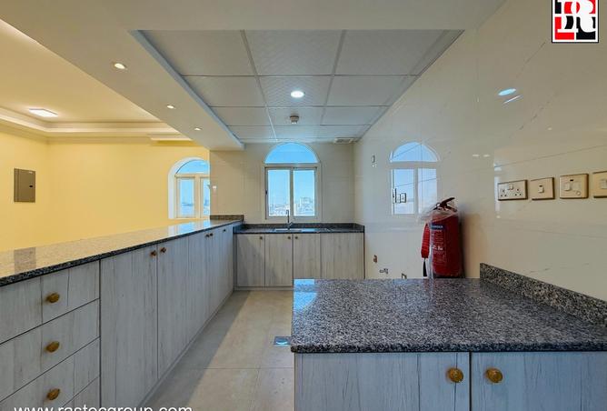 949375 - Property Image 2