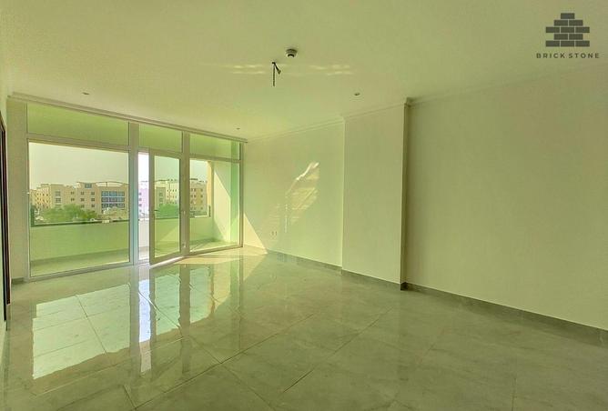 974612 - Property Image 2