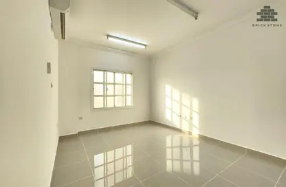 Apartment - 3 Bedrooms - 2 Bathrooms for rent in Muntazah 7 - Al Muntazah - Doha