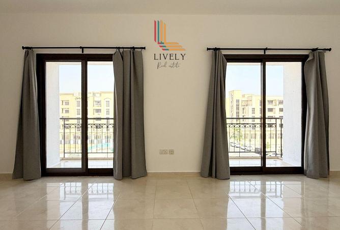 967405 - Property Image 2