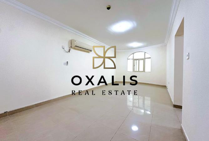 942102 - Property Main Image