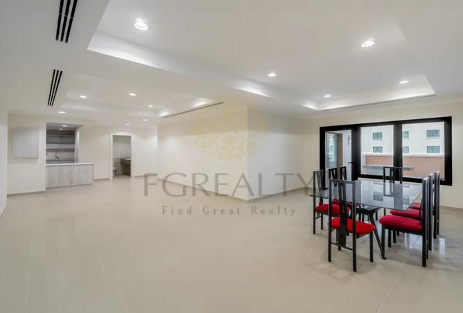 942621 - Property Image 3