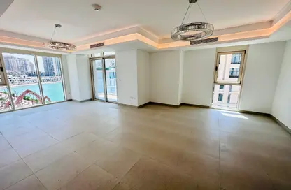 Apartment - 3 Bedrooms - 5 Bathrooms for sale in Gewan Island - The Pearl Island - Doha