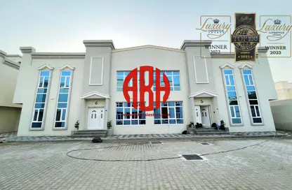 Compound - 4 Bedrooms - 5 Bathrooms for rent in Wadi Al Markh - Muraikh - AlMuraikh - Doha