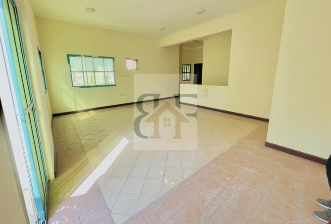 997543 - Property Image 2