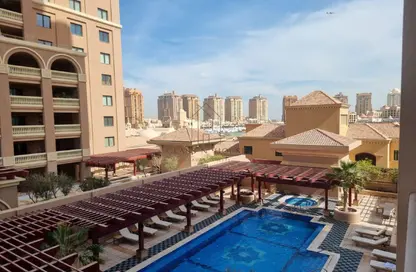 شقة - غرفة نوم - 2 حمامات للبيع في طريق بورتو الشرقي - بورتو أرابيا - جزيرة اللؤلؤة - الدوحة
