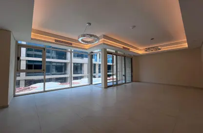 Apartment - 2 Bedrooms - 3 Bathrooms for rent in Gewan Island - The Pearl Island - Doha