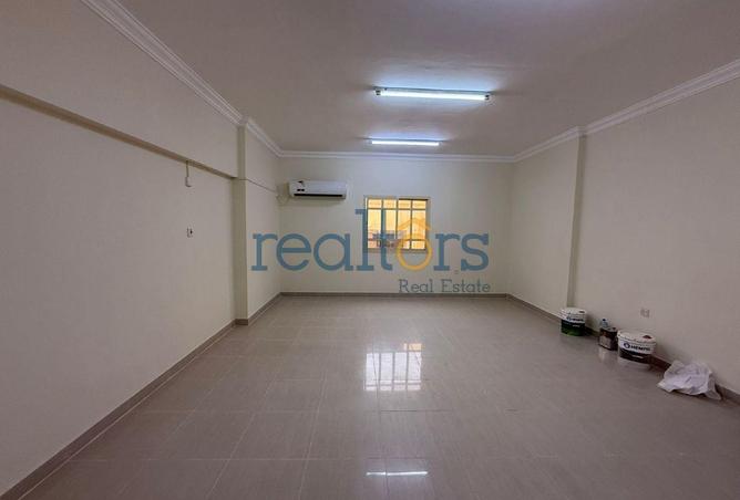 943118 - Property Image 2