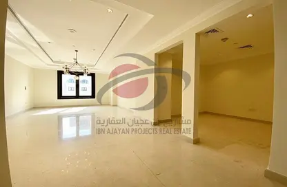 Empty Room image for: Apartment - 2 Bedrooms - 3 Bathrooms for rent in La Riviera Tower - The Pearl Island - Doha, Image 1