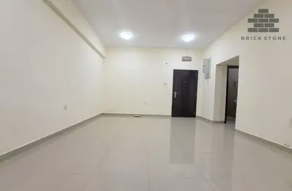 Apartment - 3 Bedrooms - 2 Bathrooms for rent in Anas Street - Fereej Bin Mahmoud North - Fereej Bin Mahmoud - Doha