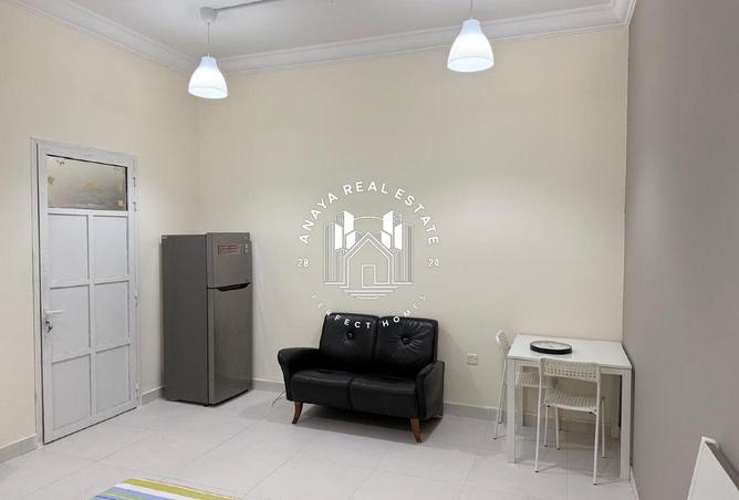 957129 - Property Image 2