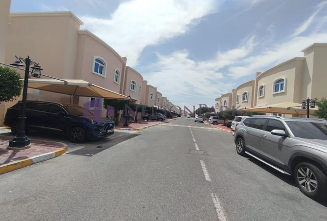 942433 - Property Image 2