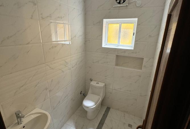 967831 - Property Image 3