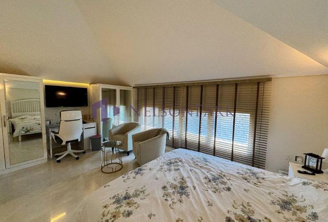 953162 - Property Image 2