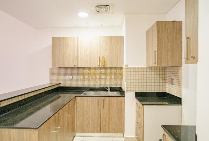 1000263 - Property Image 3