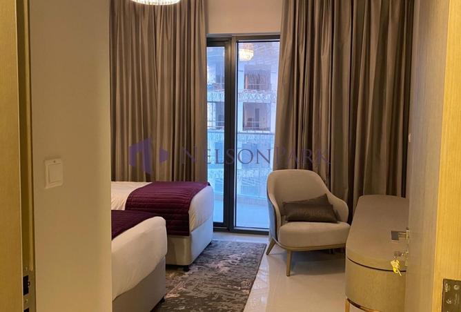 988998 - Property Image 3