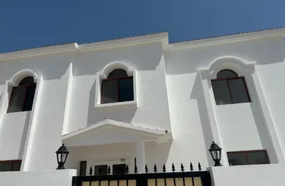 Retail - Studio - 4 Bathrooms for rent in Al Hilal - Al Hilal - Doha