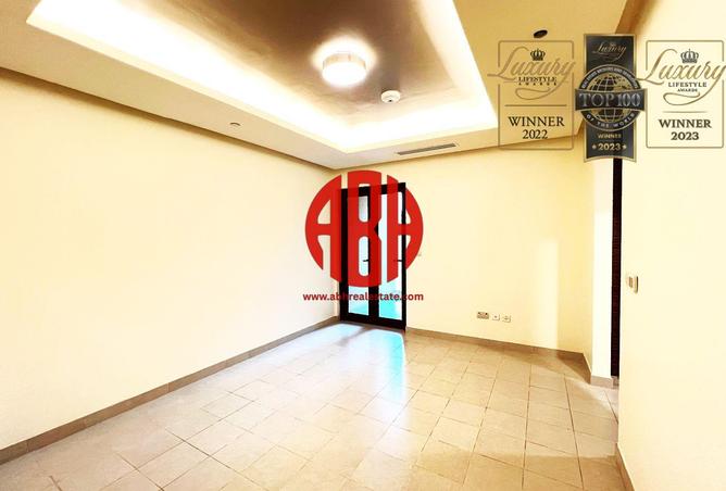 983002 - Property Main Image