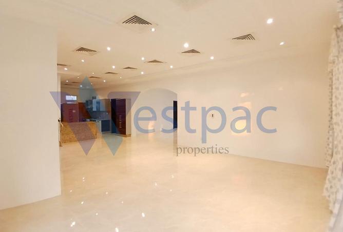 962590 - Property Image 3