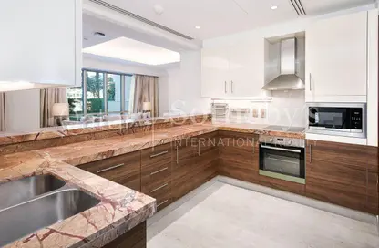 Townhouse - 2 Bedrooms - 4 Bathrooms for sale in The St. Regis Marsa Arabia Island - Marsa Arabia - The Pearl Island - Doha