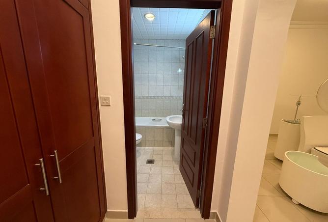 967493 - Property Image 3