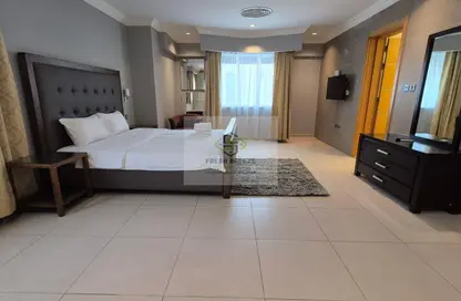 Apartment - 1 Bedroom - 2 Bathrooms for rent in Al Sadd Road - Al Sadd - Doha