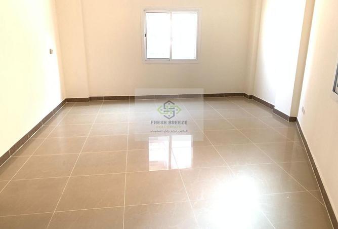 979839 - Property Image 2