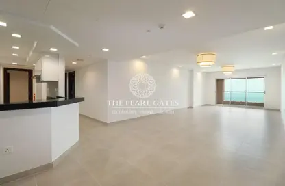 Apartment - 2 Bedrooms - 3 Bathrooms for rent in Al Mutahidah Tower - Viva Bahriyah - The Pearl Island - Doha
