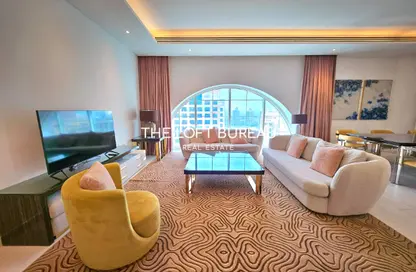 Apartment - 3 Bedrooms - 4 Bathrooms for rent in Floresta Gardens - Floresta Gardens - The Pearl Island - Doha