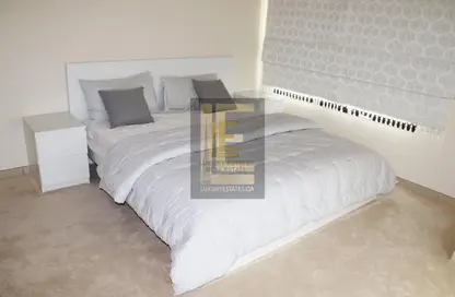 Apartment - 2 Bedrooms - 3 Bathrooms for sale in West Porto Drive - Porto Arabia - The Pearl Island - Doha