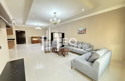Apartment - 1 Bedroom - 2 Bathrooms for rent in Musheireb - Musheireb - Doha