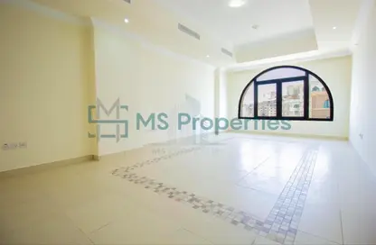 Apartment - 1 Bedroom - 2 Bathrooms for rent in East Porto Drive - Porto Arabia - The Pearl Island - Doha