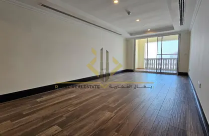 Apartment - 2 Bedrooms - 2 Bathrooms for rent in Viva West - Viva Bahriyah - The Pearl Island - Doha