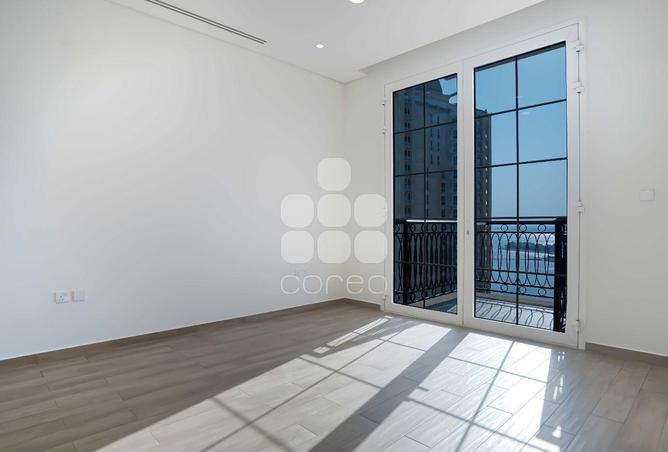 955728 - Property Image 3