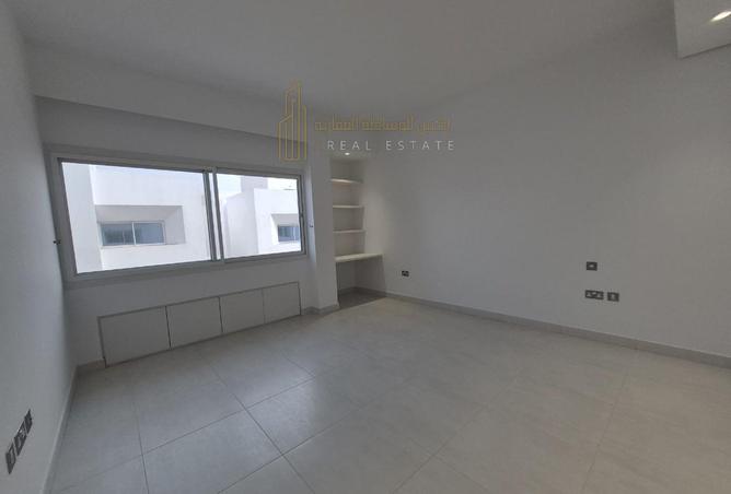 970683 - Property Image 3