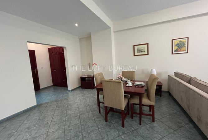 877802 - Property Image 3