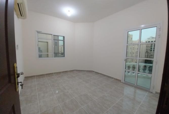 980185 - Property Image 2