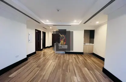 Apartment - 1 Bedroom - 2 Bathrooms for rent in Viva West - Viva Bahriyah - The Pearl Island - Doha