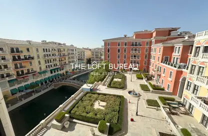 Apartment - 2 Bedrooms - 3 Bathrooms for rent in Qanat Quartier - The Pearl Island - Doha