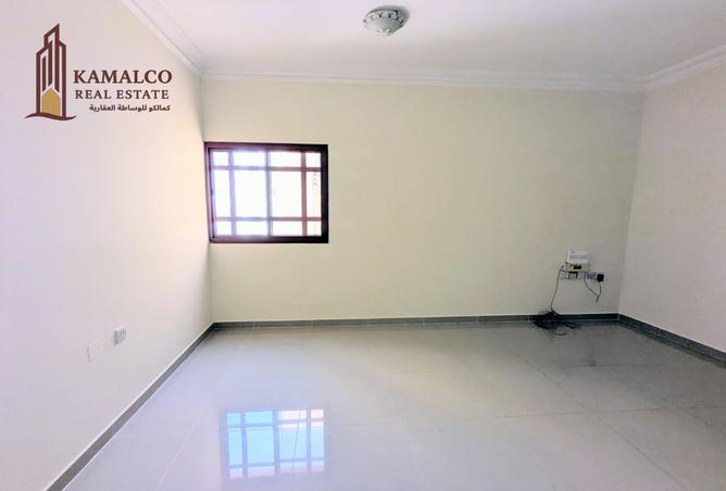 940279 - Property Image 3