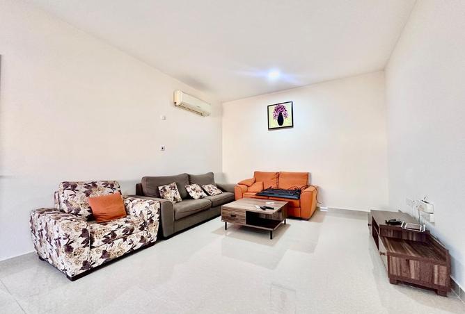 955393 - Property Image 2