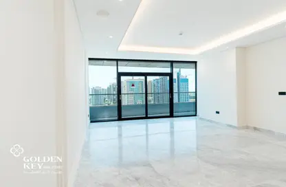 Apartment - 2 Bedrooms - 3 Bathrooms for rent in Marina Tower 21 - Marina District - Lusail