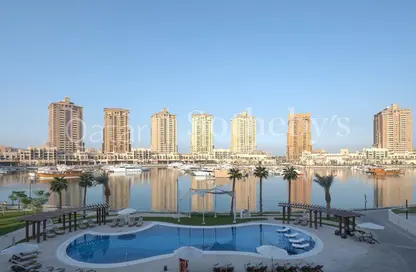 شقة - 2 غرف نوم - 3 حمامات للايجار في The St. Regis Marsa Arabia Island - Marsa Arabia - جزيرة اللؤلؤة - الدوحة